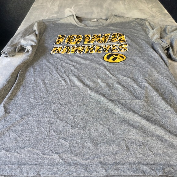 sport tek Pants - Iowa Hawkeyes Logo Short-Sleeve Activewear T-Shirt Athletic Cut Adult LG